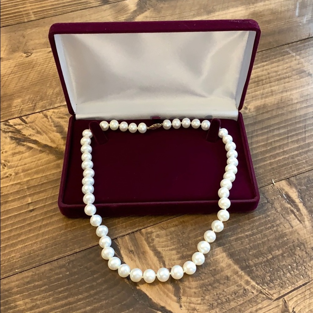 Beautiful pearl necklace